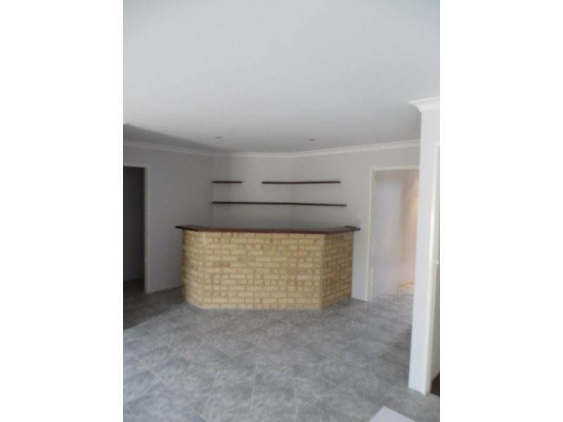 25 Hargrave Place, Parmelia WA 6167