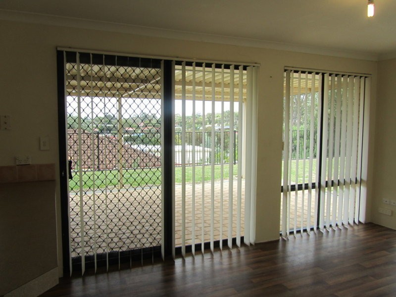 19 Hargrave Place, Parmelia WA 6167