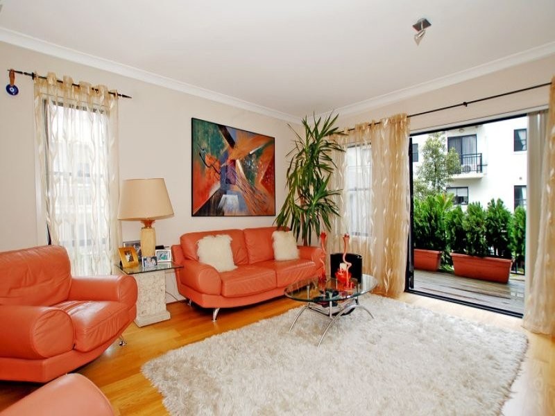 2 Goodlet Close, Lane Cove NSW 2066