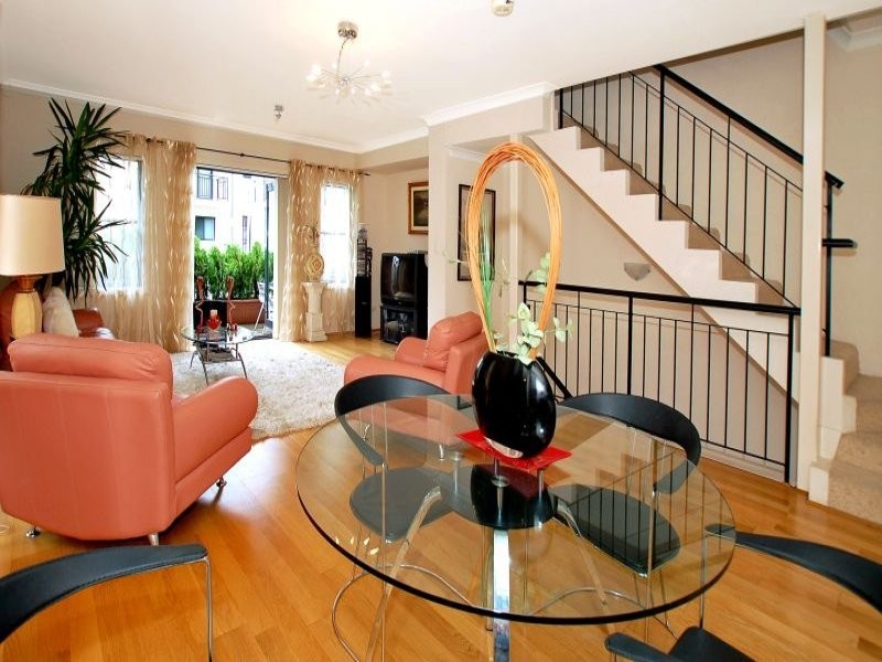 2 Goodlet Close, Lane Cove NSW 2066