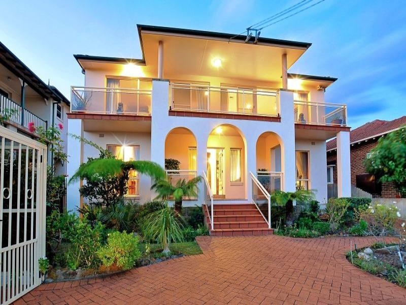 26 The Crescent, LINLEY POINT, Hunters Hill NSW 2110