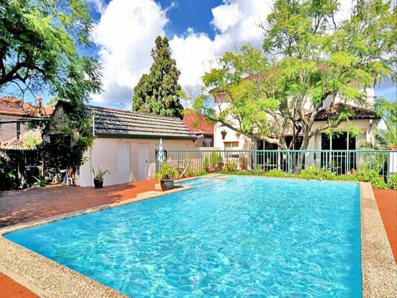 26 The Crescent, LINLEY POINT, Hunters Hill NSW 2110