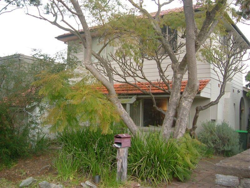 4 Robert Street, Greenwich NSW 2065