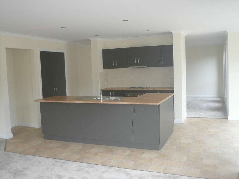 5 Pocket Place, Newnham TAS 7248