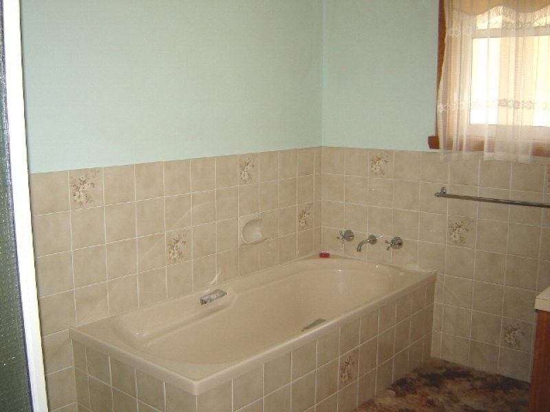 16 Heathfield Street, Norwood TAS 7250