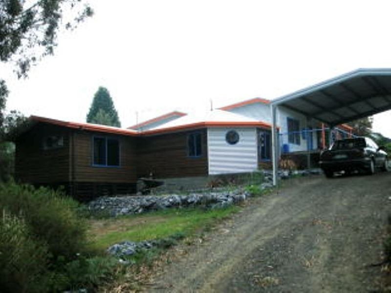 11 Beach Road, Gravelly Beach TAS 7276