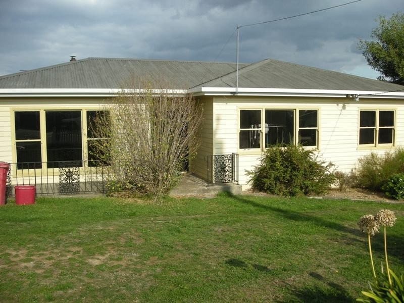 18 Walkers Avenue, Newnham TAS 7248