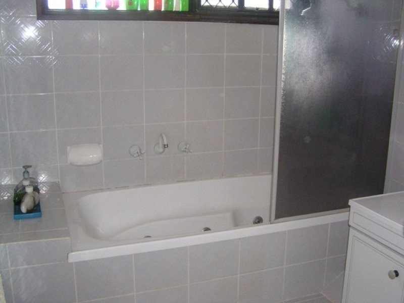 5 Valentia Parade, Tenambit NSW 2323