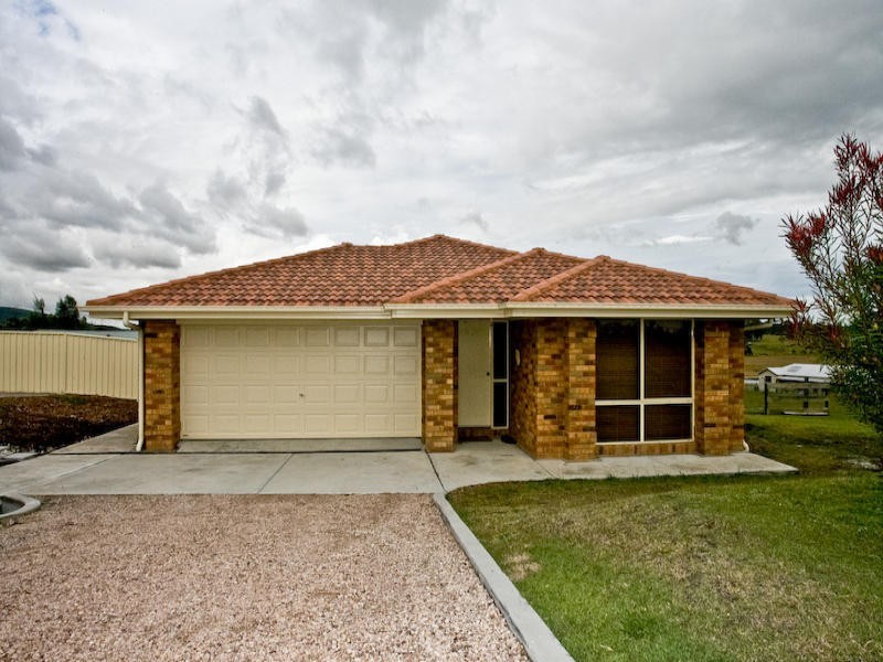 11 Loch Gogle Drive, Woodville NSW 2321