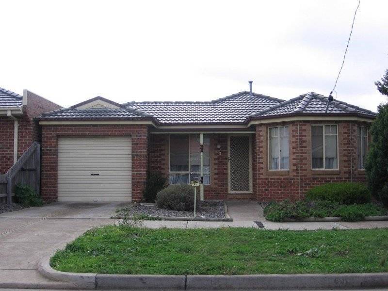 1/49 Spicer Blvd, Altona Meadows VIC 3028