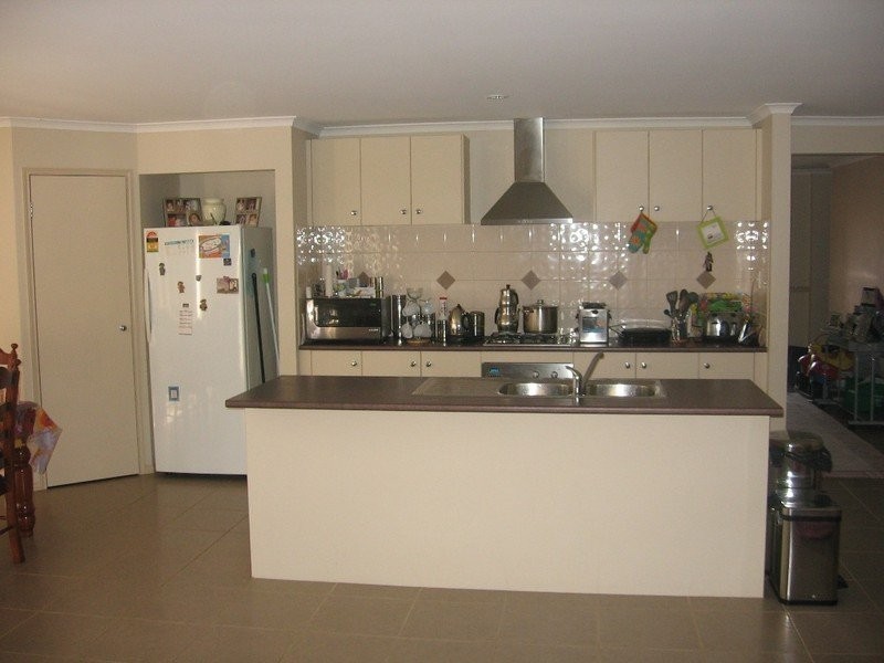 4 Motril Court, Point Cook VIC 3030