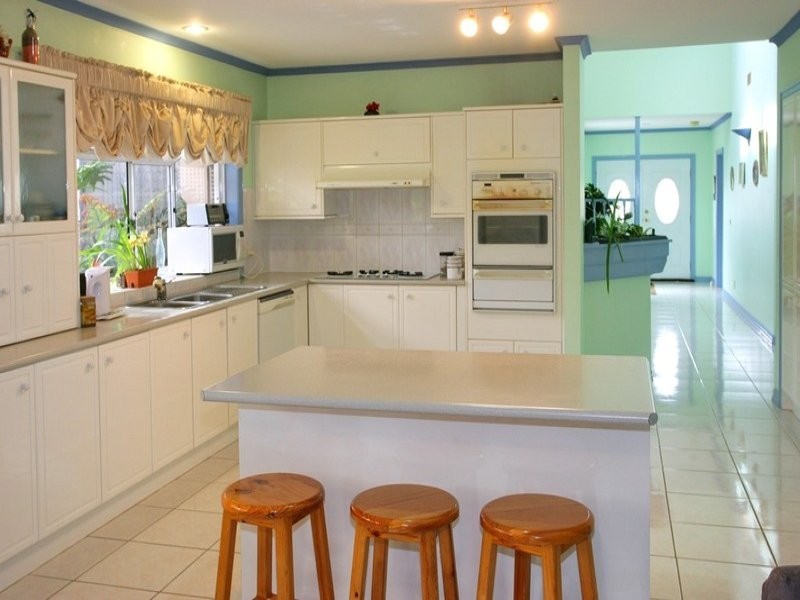 2 Henshaw Court, Werribee VIC 3030