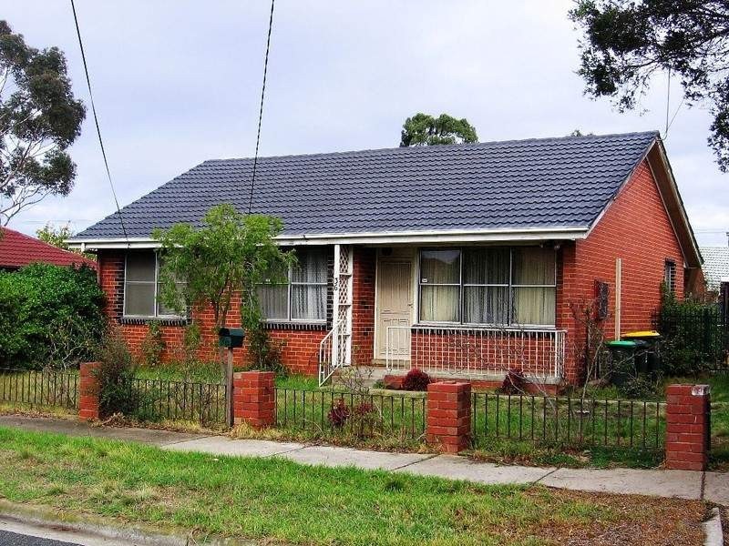 36 Thomson Avenue, Laverton VIC 3028