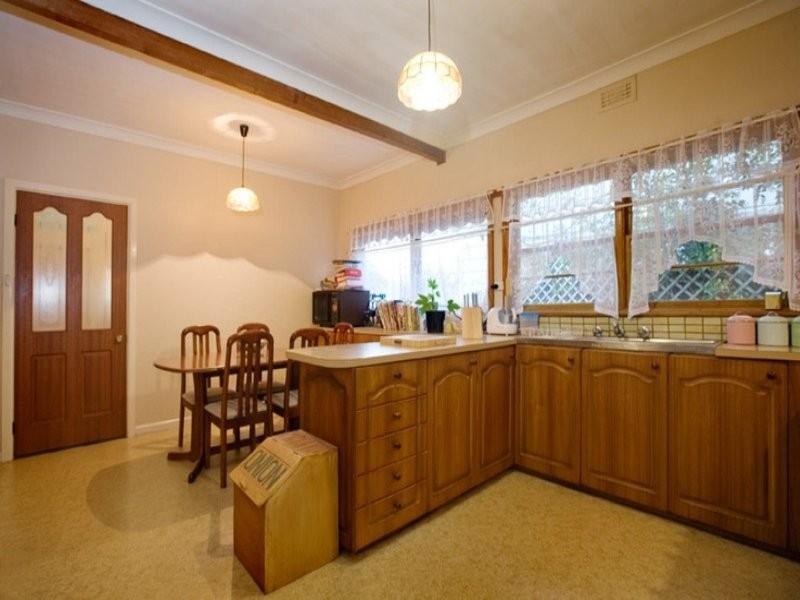 4 Scotsburn Grove, Werribee VIC 3030