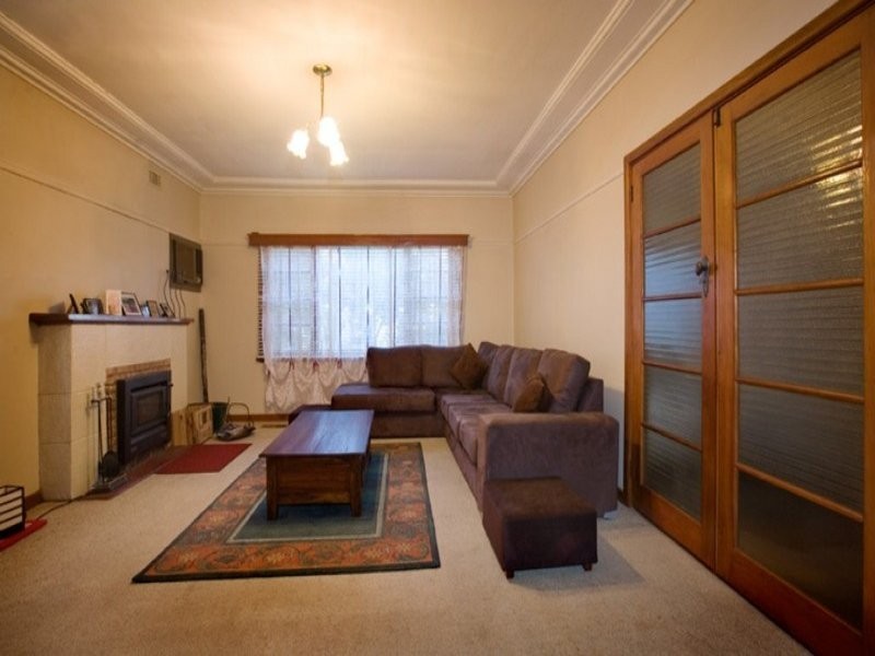 4 Scotsburn Grove, Werribee VIC 3030