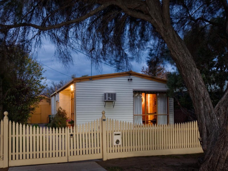 15 Fitzroy Street, Laverton VIC 3028