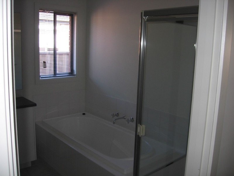 3 Bluestone Court, Point Cook VIC 3030