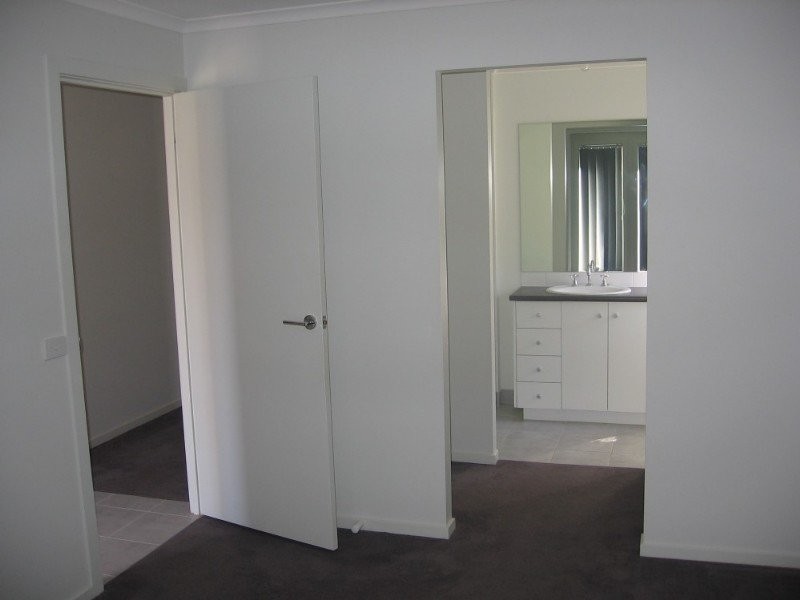 3 Bluestone Court, Point Cook VIC 3030