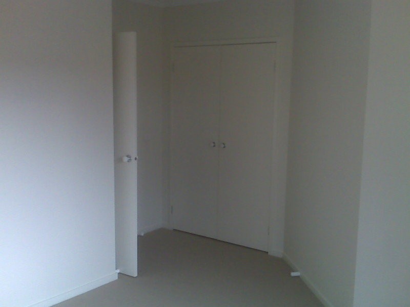 49 Middle Park Drive, Sanctuary Lakes VIC 3030