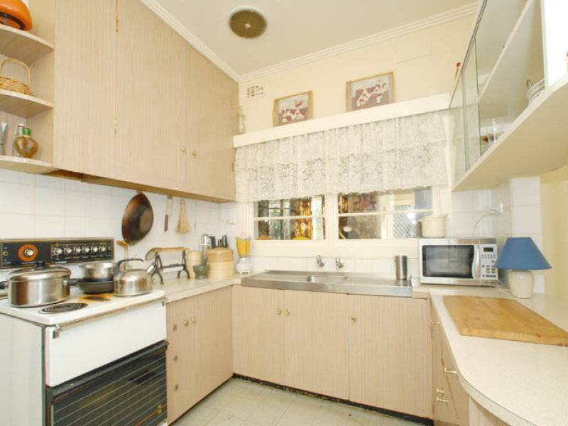 4 Queen Street, Blackburn VIC 3130