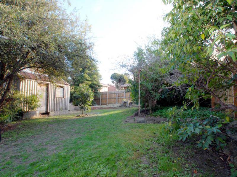 4 Queen Street, Blackburn VIC 3130