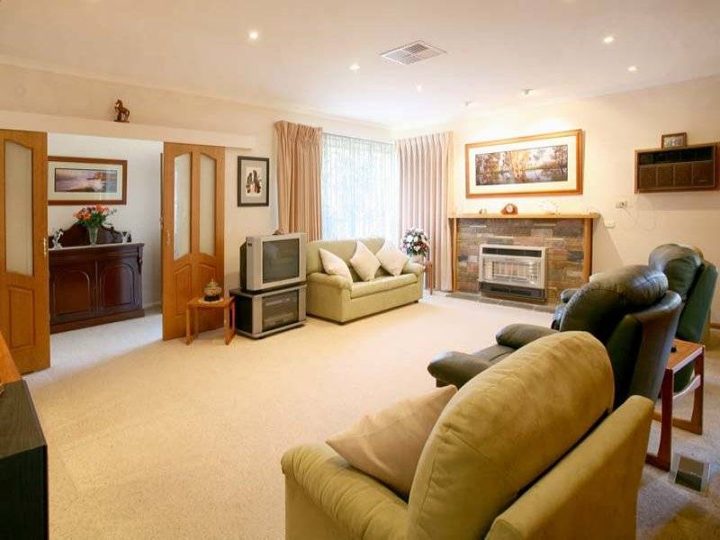 6 Pakenham Street, Blackburn VIC 3130