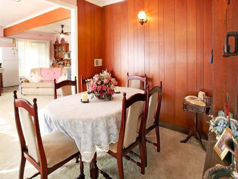25 Longbrae Avenue, Forest Hill VIC 3131