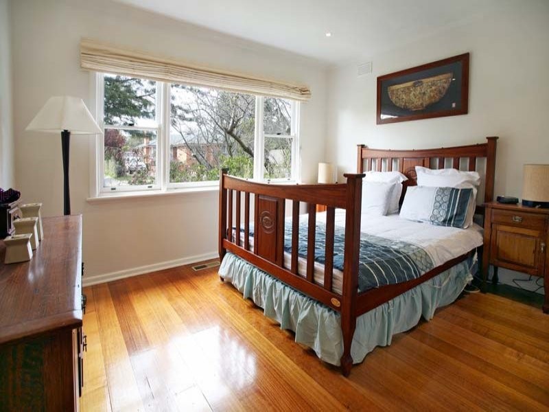 2 Opal Street, Forest Hill VIC 3131