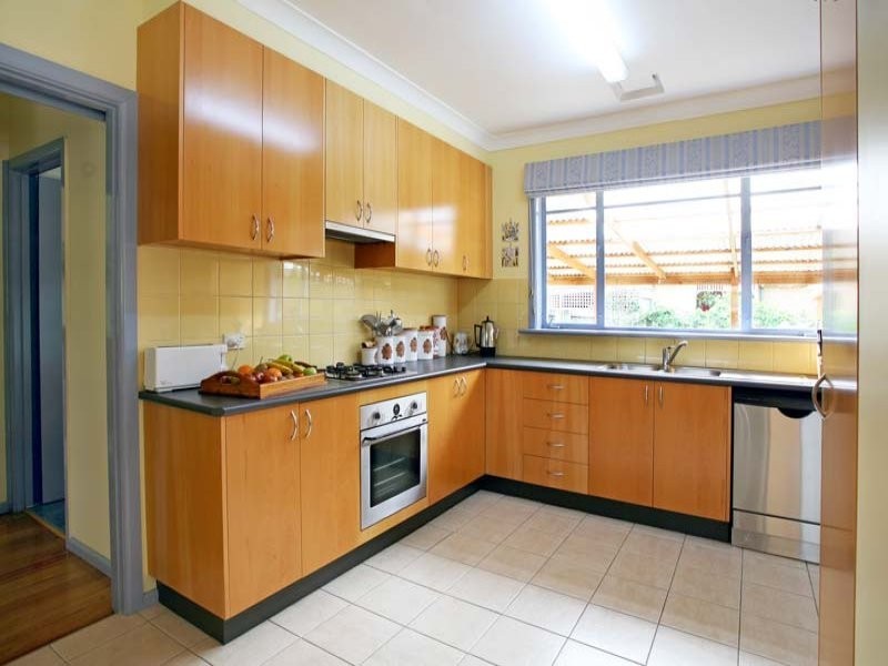 1 Adrian Avenue, Blackburn South VIC 3130