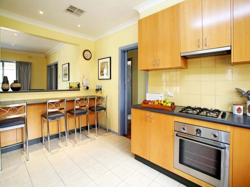 1 Adrian Avenue, Blackburn South VIC 3130