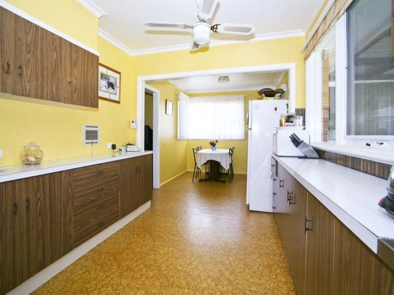 2 Benwerrin Drive, Burwood East VIC 3151