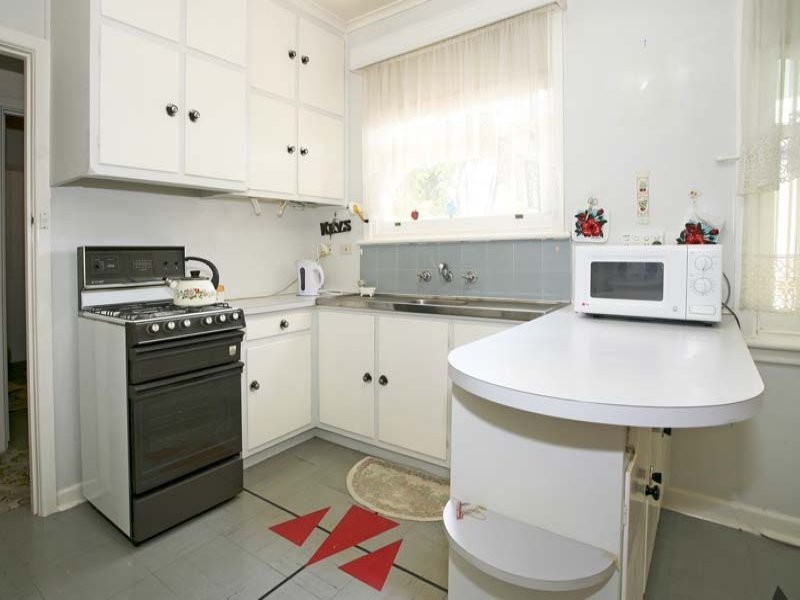 29 Rosalind Crescent, Blackburn VIC 3130