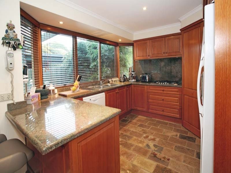 31 Vinen Road, Scoresby VIC 3179