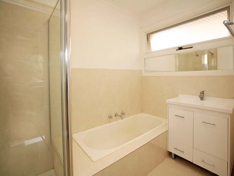 33 Toogoods Rise, Box Hill North VIC 3129