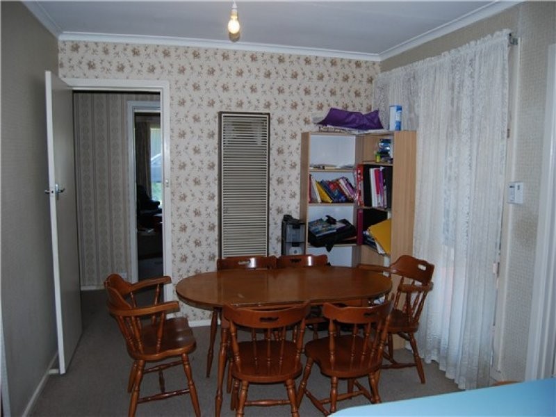 11 Mingeta Avenue, Blackburn South VIC 3130