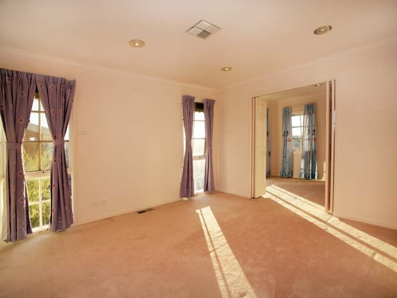 7 Jessica Close, Wantirna South VIC 3152