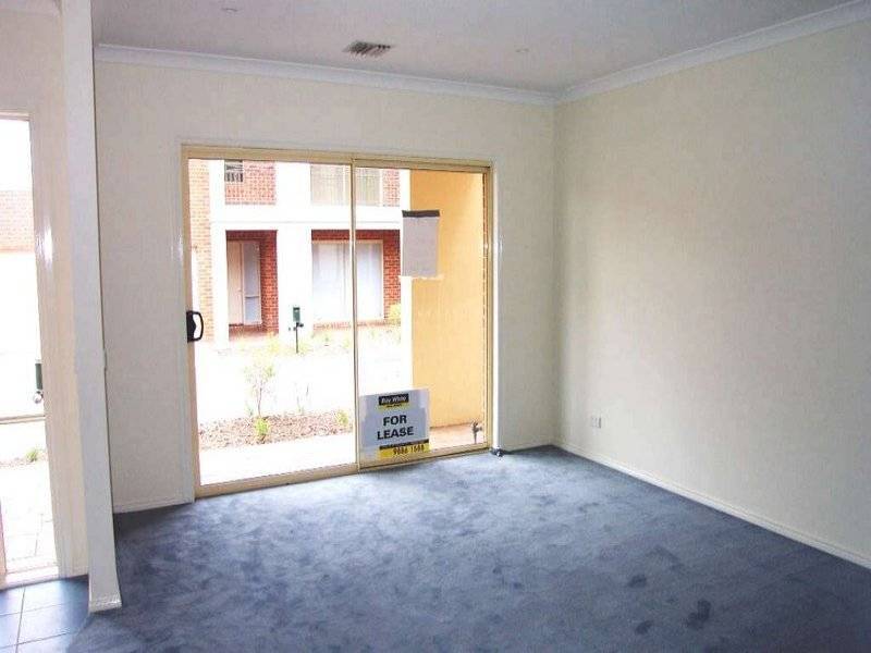 5 Mintleaf Grove, Mitcham VIC 3132