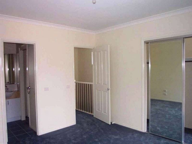 5 Mintleaf Grove, Mitcham VIC 3132