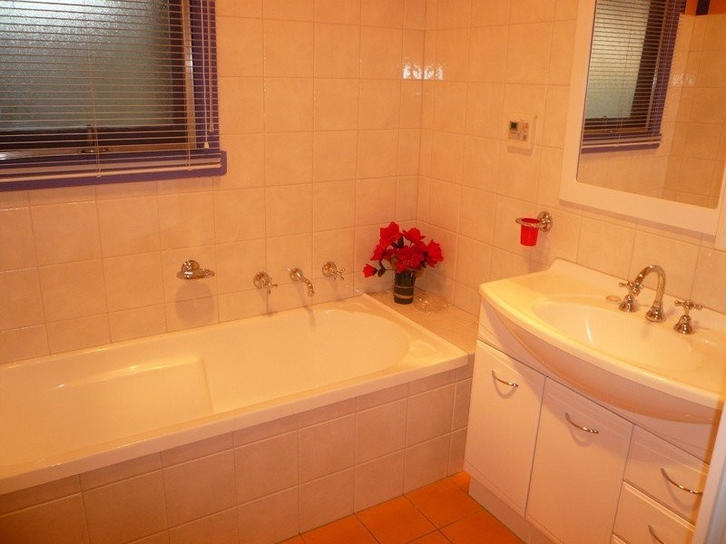 27 Twyford Street, Box Hill North VIC 3129