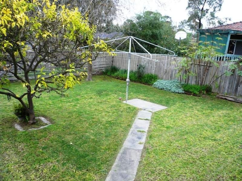 11 MIngeta Avenue, Blackburn South VIC 3130