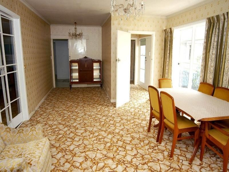 16 Forest Road, Forest Hill VIC 3131