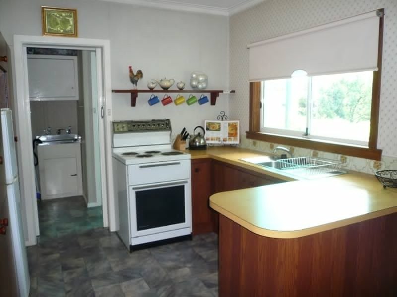 20 Winton Street, Burwood VIC 3125