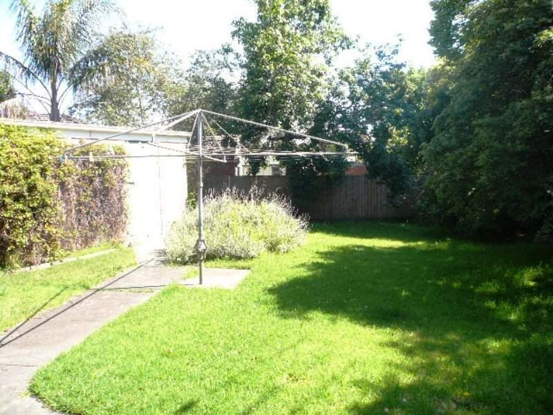 7 Elmhurst Road, Blackburn VIC 3130