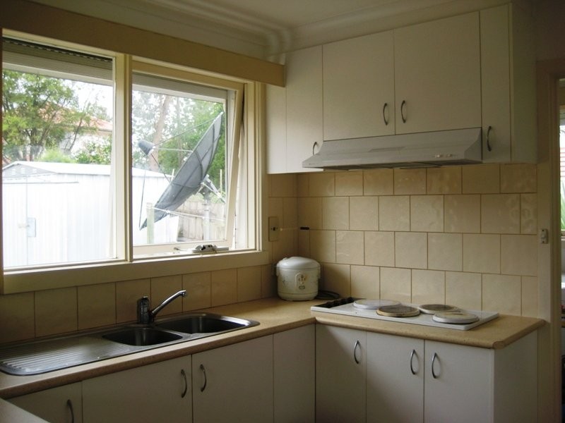 4 Thomas Street, Doncaster East VIC 3109