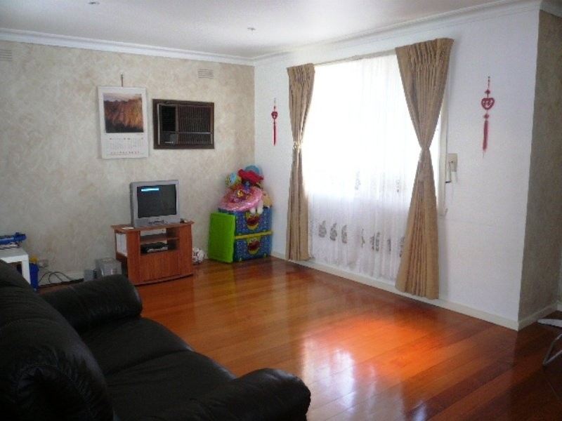 4 Thomas Street, Doncaster East VIC 3109