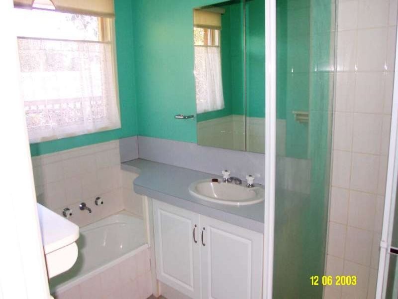 2A Yorkshire Street, Blackburn North VIC 3130