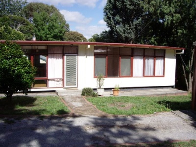 24 Ross Crescent, Heathmont VIC 3135