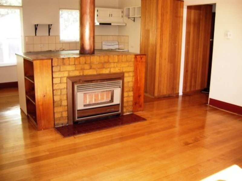 24 Ross Crescent, Heathmont VIC 3135