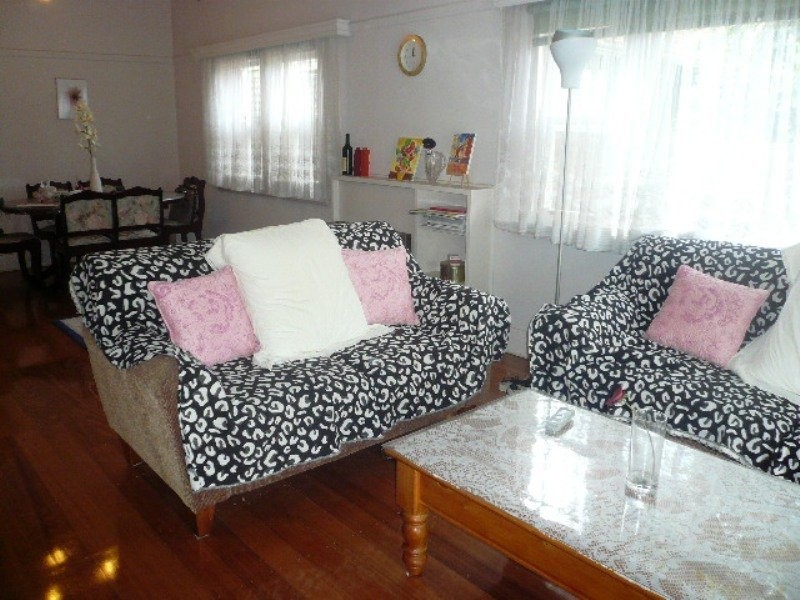 33 Main Street, Blackburn VIC 3130