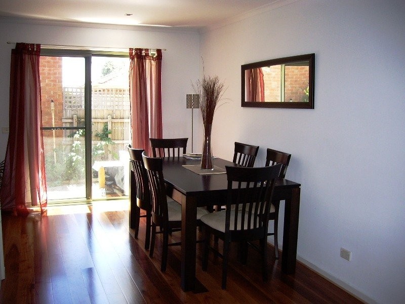 7 Sugarloaf Close, Burwood East VIC 3151